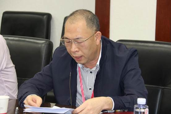 說明: 深圳職業(yè)技術(shù)學(xué)院黨委副書記、紀(jì)委書記楊平現(xiàn)場(chǎng)致辭